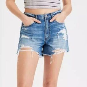 American Eagle 90s Boyfriend Short